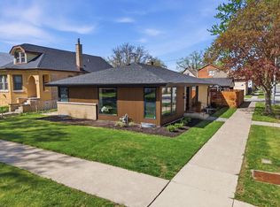 7300 Harvard St, Forest Park, IL 60130