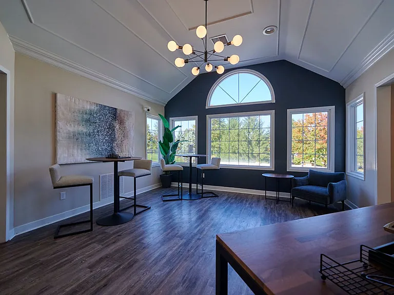 Grand Bay Apartments and Townhomes — Photo 28
