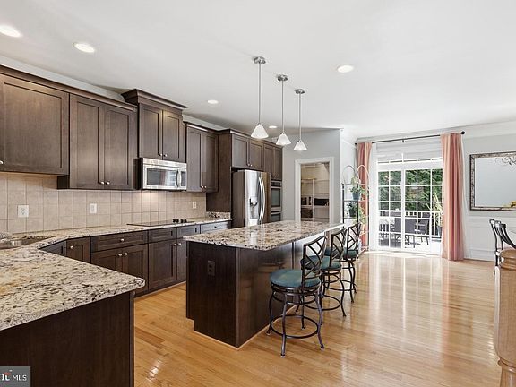 4th image of 20200 Center Brook Sq