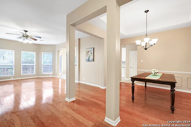 3 bed, 2.0 bath, 1720 sqft, $2,240 — Photo 3