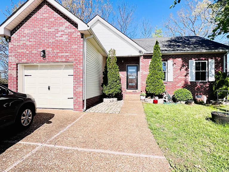 706 Dove Valley Ct — Photo 1