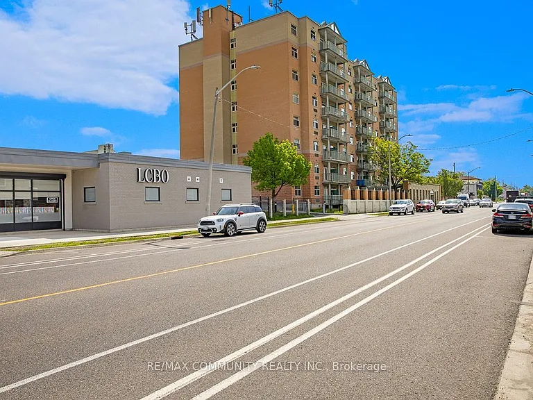 1130 King St E #1 — Photo 4