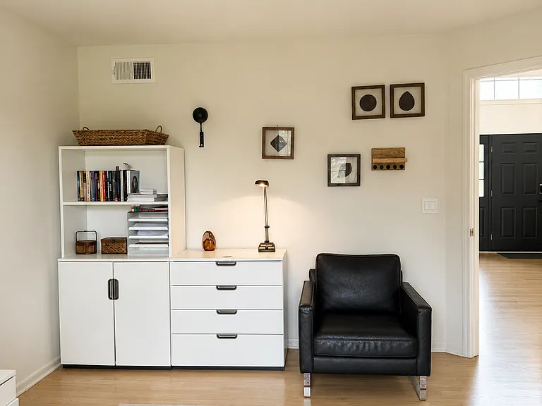 512 Gateshead Dr — Photo 9