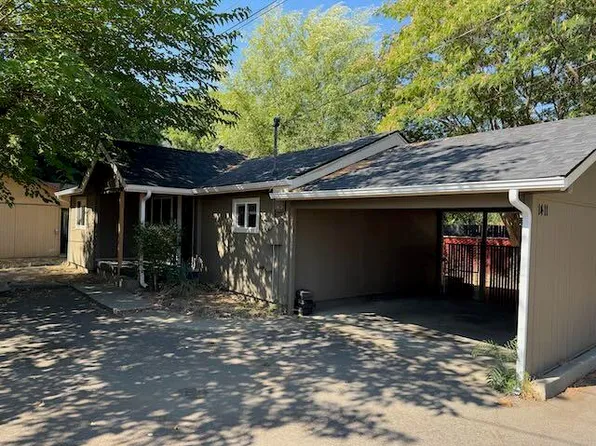 1411 SW G St, Grants Pass, OR 97526