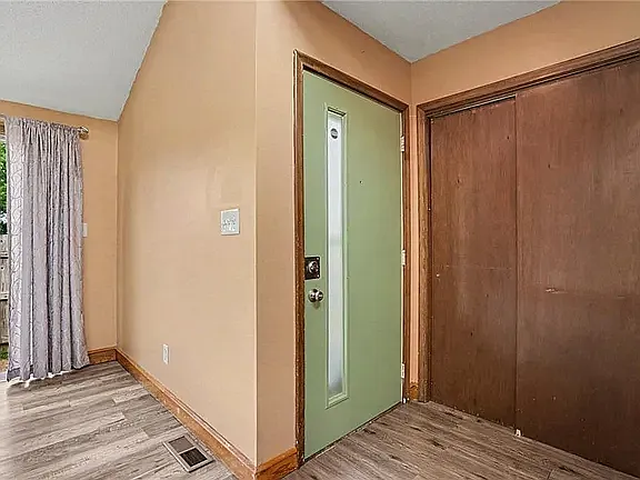 2 bed, 1160 sqft, $1,595 — Photo 1