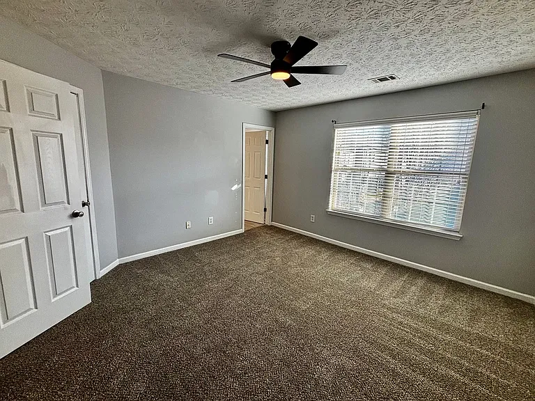 4249 High Park Ln — Photo 15