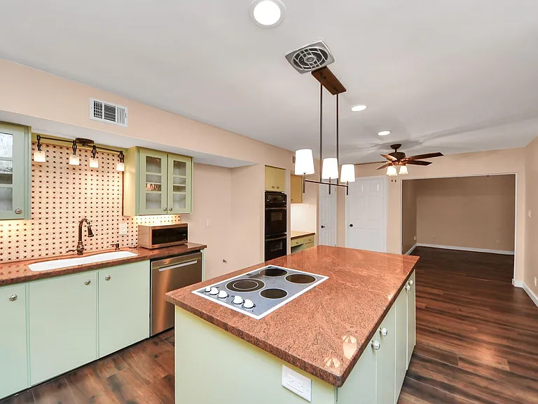 10843 Pepper Ln — Photo 8