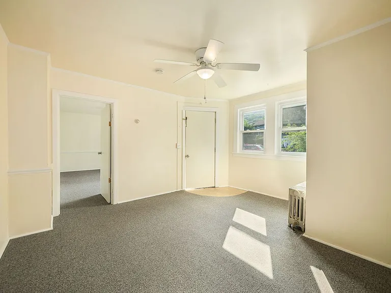 44 Center St — Photo 16