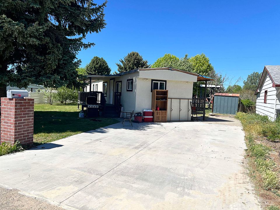 1st image of 380 Orchard Dr