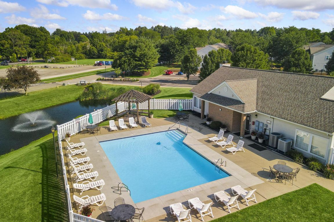 Columbia Woods Apartments Pool Facility