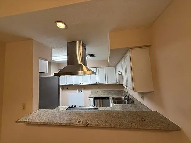 519 Aurora Ave — Photo 6