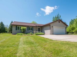 2405 Rusco Dr, West Bend, WI 53095