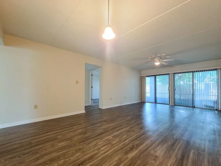 1634 SW 16th St — Photo 5