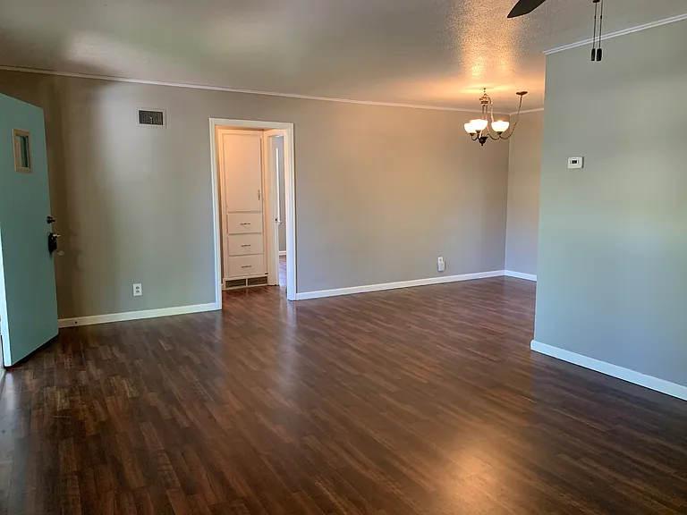 5825 Rockwood Rd — Photo 5