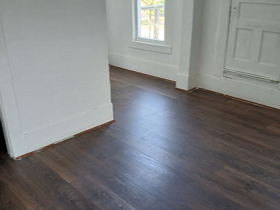5th image of 42 Kane St #1