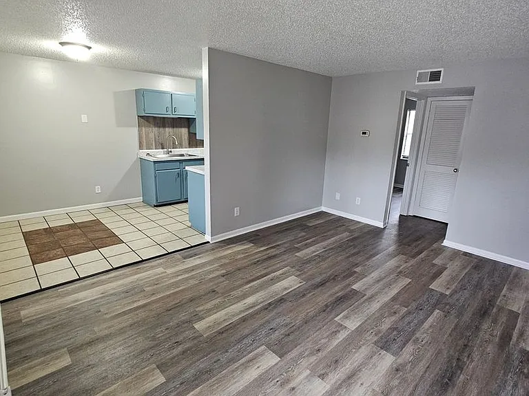 4506 Hutton Rd #8 — Photo 6