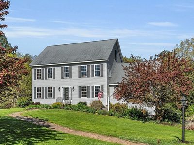 30 Page Ln, Epping, NH, 03042