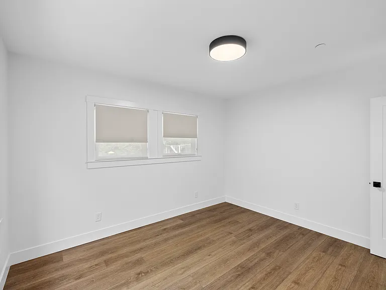 26A Mariposa Ave — Photo 23