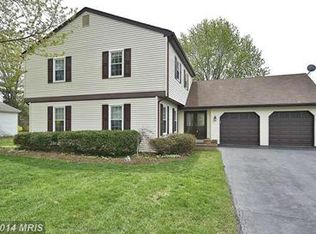 112 Elm Tree Ln, Sterling, VA 20164