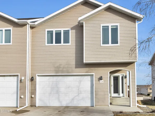 1739 Calgary Loop, Bismarck, ND 58503