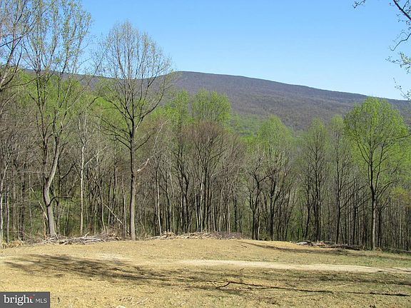 2nd image of Old Ski Lodge Ln