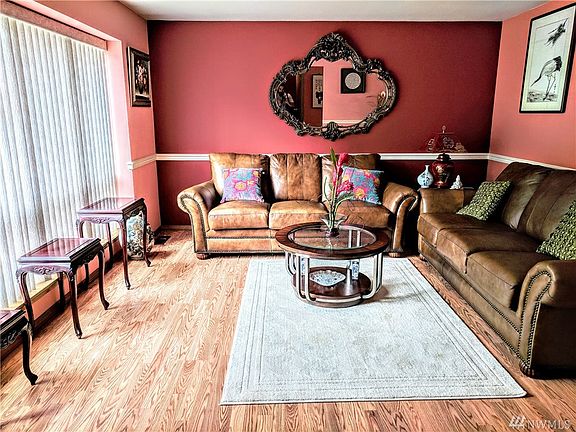 2nd image of 5213 Brady Pl SE