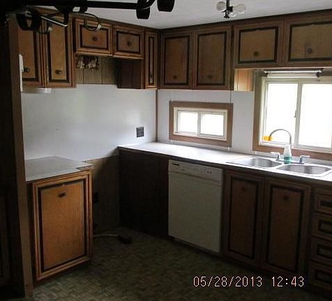 4th image of 10069 Laurel Ave