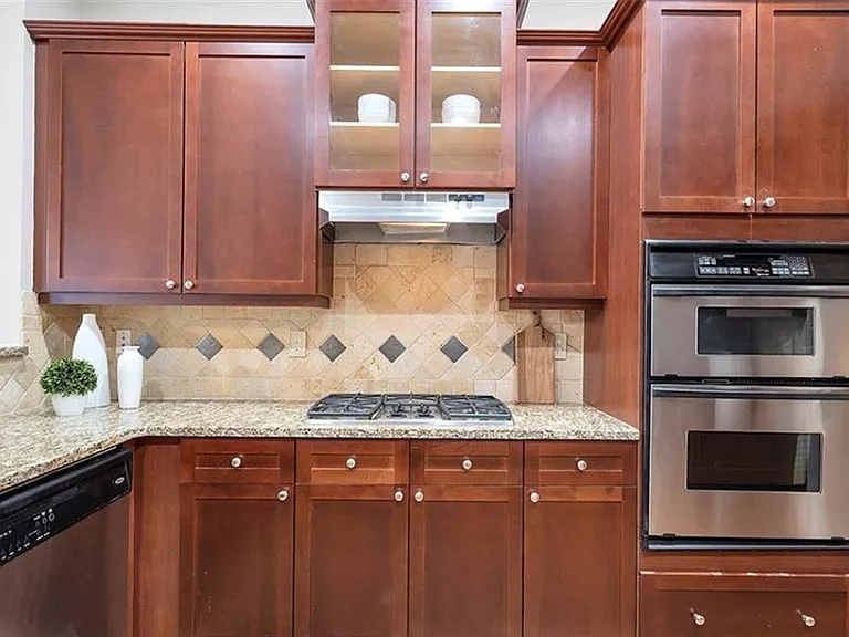 5408 Glenridge Cv — Photo 8