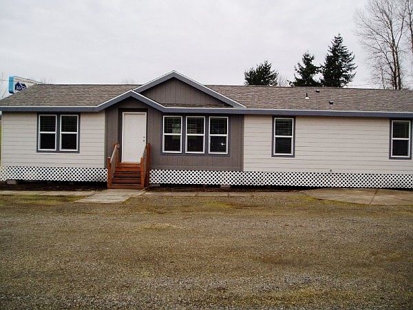 2nd image of 15815 Pope Ln