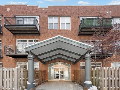 2333 W Saint Paul Ave APT 333, Chicago, IL, 60647