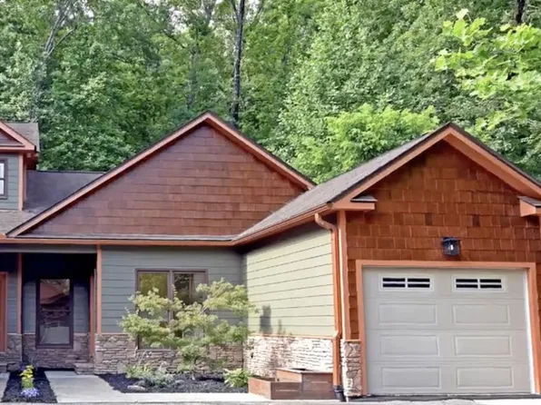 130 Emory Cir Unit 6, Blairsville, GA 30512