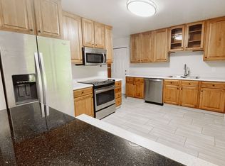 2858 S Zurich Ct, Denver, CO 80236