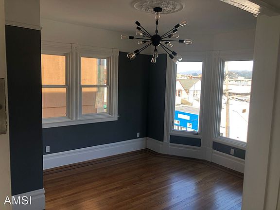 3rd image of 105 Balboa St