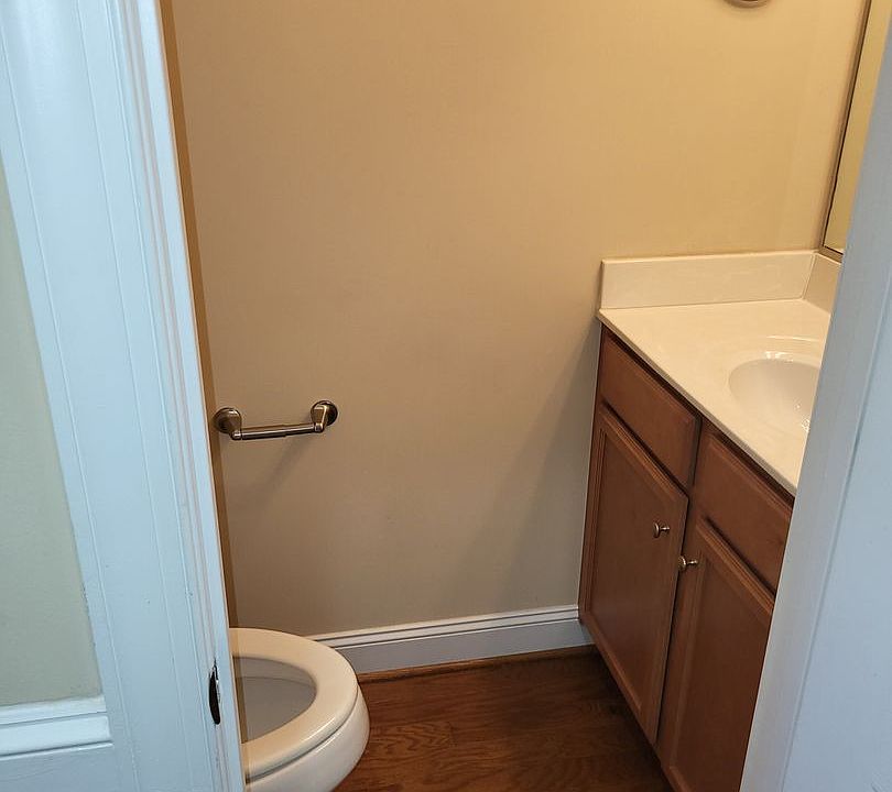 1st image of 4967 Ampthill Ln