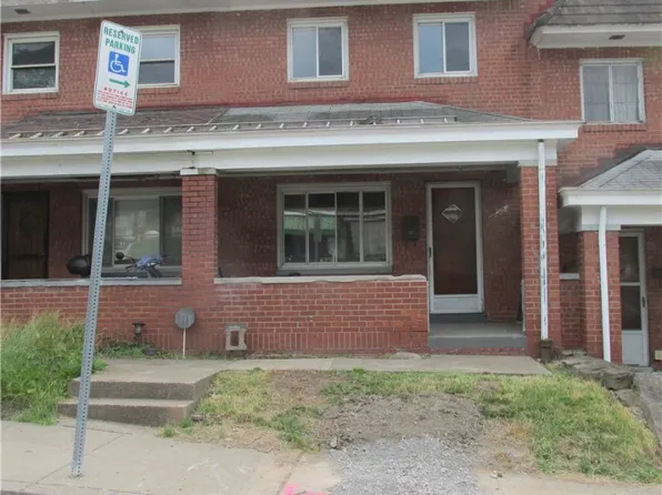 6582 Navarro St, Pittsburgh, PA 15206