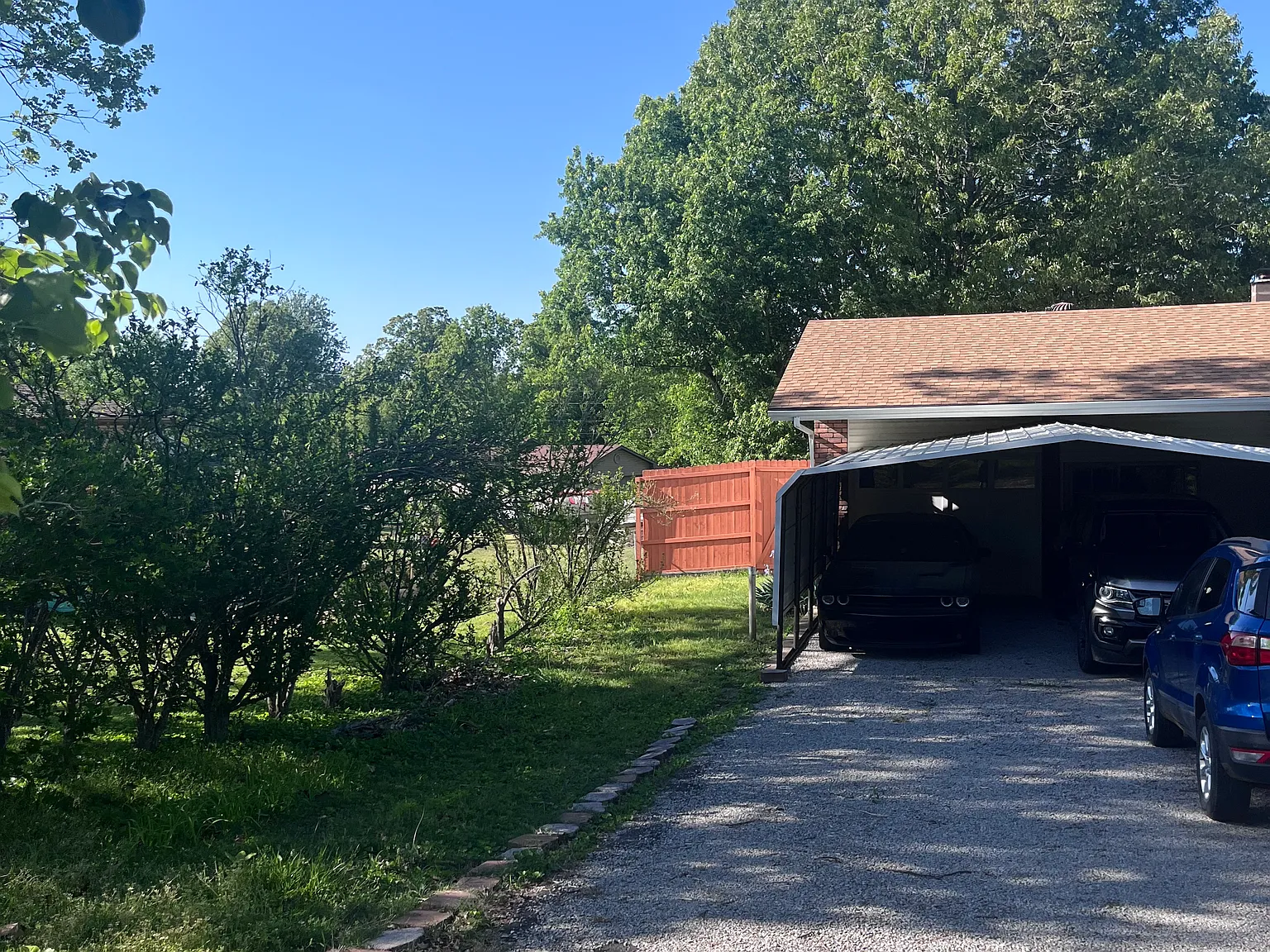 1 bed, 1050 sqft, $900 — Photo 1