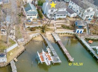 310 Riverside Dr, Pasadena, MD 21122