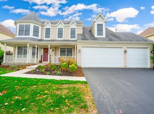 38W583 Berquist Dr, Geneva, IL 60134