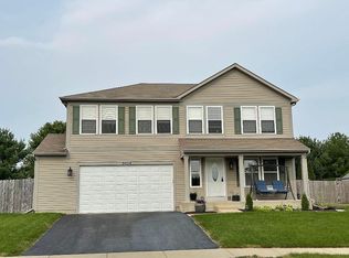 3004 Pond End Ln, Wonder Lake, IL 60097