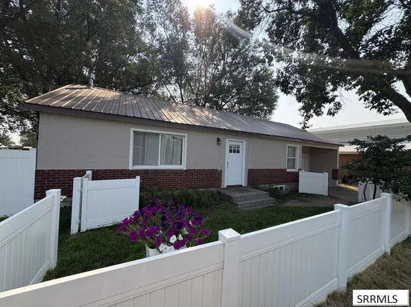 650 S 3rd E, Saint Anthony, ID 83445