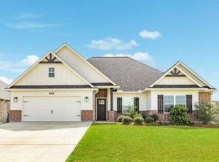 628 Greystone Ln, Angleton, TX 77515