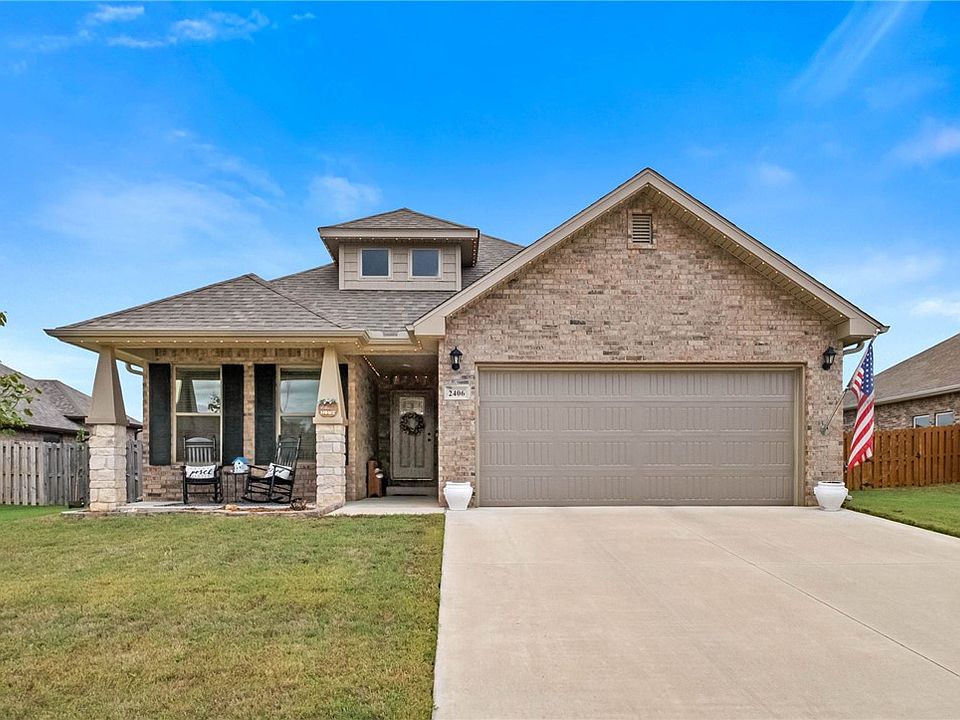 1st image of 2406 Armstrong Ln