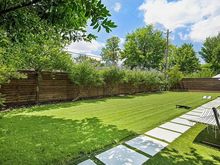 9769 Oak Point Dr — Photo 29