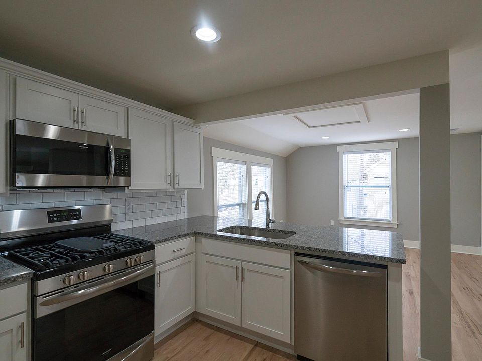 1st image of 752 Veto St NW #2