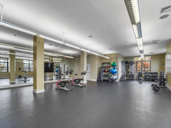 26 Avenue At Port Imperial image 24 of 26