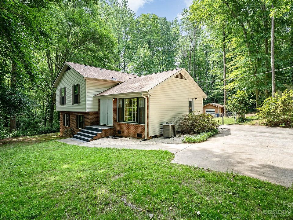2508 Dogwood Cir, Charlotte, NC 28208 MLS CAR4015508 Zillow