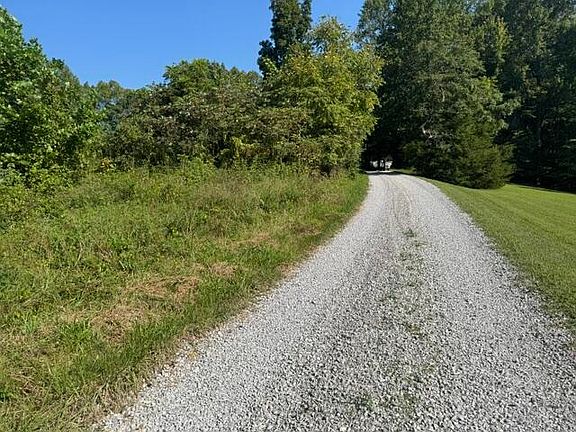 3rd image of 358 Tom Taylor Rd