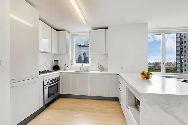 Rented by Cooper & Cooper Real Estate | media 14