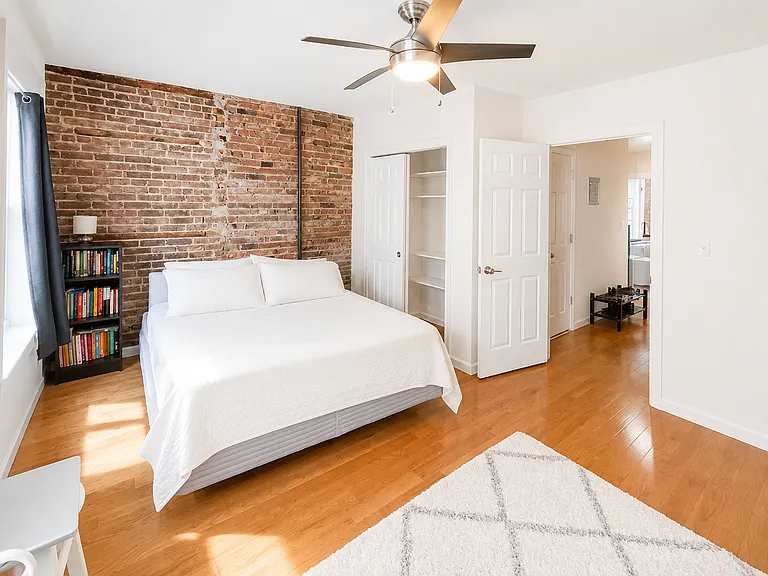 251 Metropolitan Ave #7 — Photo 2