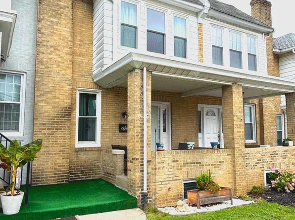 4253 Houghton St, Philadelphia, PA 19128